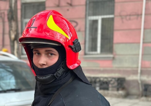 
В Одесской области на пожаре погиб парень, а в Приморском районе Одессы горели легковые автомобили
