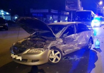 В Одессе произошло серьезное ДТП: водителя вырезали из автомобиля