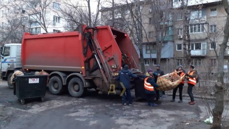 
В Малиновском районе почти в два раза повысили цены на вывоз мусора
