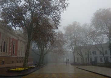 Завораживающая красота: Одессу в очередной раз накрыл густой туман