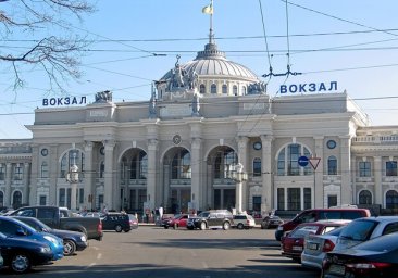 Готовься к рейдам полиции: в Одессе разгонят маршрутки у ж/д вокзала