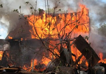 В Аркадии начался пожар: выгорело более 100 квадратных метров