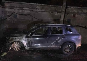 Снова поджог: на Армейской горел автомобиль