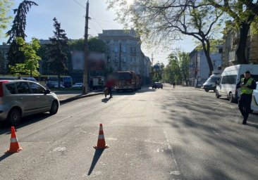 Последствия ракетного удара в Одессе: в городе перекрыто движение, работает оперативный штаб