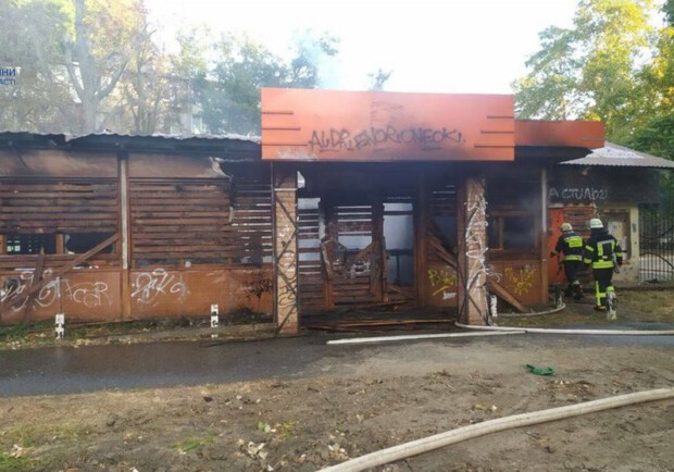 В Одессе горело здание бывшего кафе