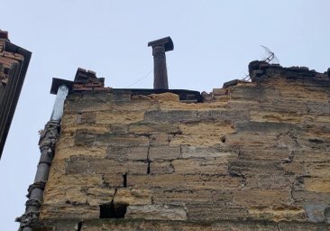 Стена трехэтажного дома рухнула на Молдаванке в Одессе
