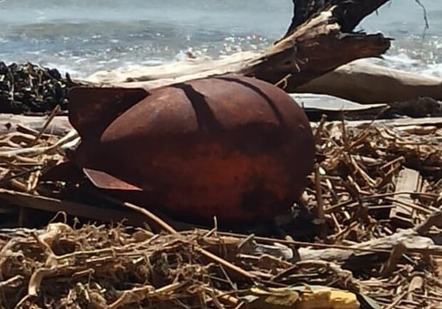 В Одессе на пляже нашли два взрывоопасных предмета