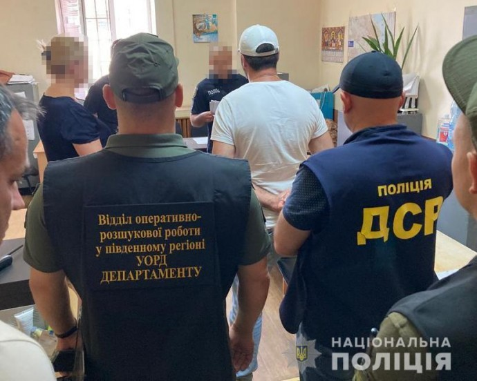 В Одессе полицейские перекрыли канал поставки наркотиков в следственный изолятор