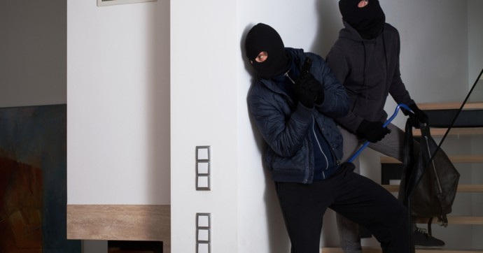 В Одессе полицейские задержали двоих мужчин по подозрению в совершении ограблений