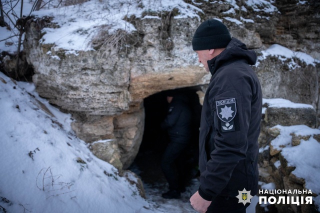 «Дети пошли изучать катакомбы и заблудились», - полицейские Одесщины о завершении поисков подростков