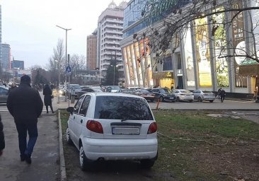 Я паркуюсь как: свежая фотоподборка наглых водителей в Одессе