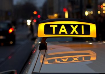 Опасный пассажир: в Одессе иностранец ограбил таксиста и угнал его машину