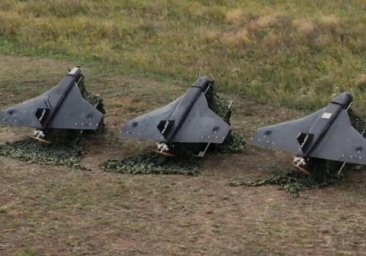 
Ночная атака беспилотниками в Одесской области: раненый мужчина и поврежденная инфраструктура
