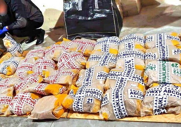 Спрятали в продуктах: через одесский порт прошла огромная партия наркотиков