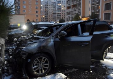 Очень жаркая ночь: в Одессе загорелись три автомобиля