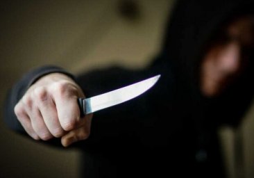 В Одесской области 15-летний парень пырнул себя ножом в живот:  вскоре подросток умер