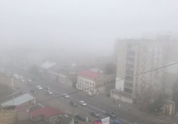 Красиво, но опасно: Одессу снова накрыл густой туман