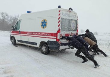 Люди ночевали в холодных машинах: какая ситуация на дорогах Одесской области