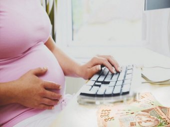 
В Украине под верификацию попадут декретные и больничные
