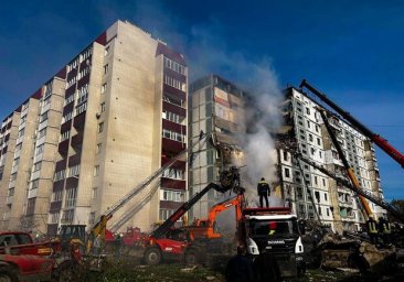 
В результате ракетного обстрела в Умани разрушена многоэтажка: что известно
