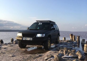 Впечатляющее зрелище: одесские автолюбители устроили заезд на Куяльнике