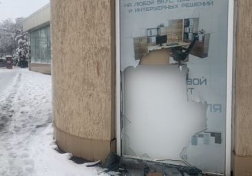 Разбили стекло и вынесли сейф: в Одессе воры обокрали "Новую почту"