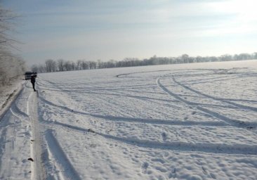 Под Одессой мужчины похитили односельчанина: их остановил снежный занос
