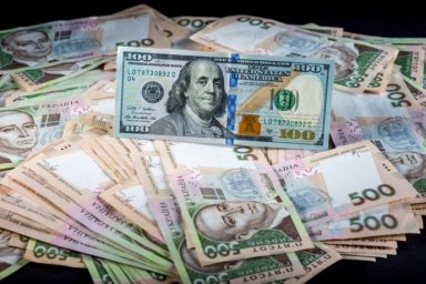 
НБУ снизил лимит для снятия наличных за границей: как это скажется на беженцах
