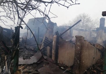 Под Одессой горели два частных дома: погибли два человека