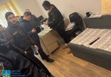 
В Одессе будут судить организаторов финансовой пирамиды: обманули людей на 26 миллионов гривен
