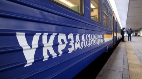 
УЗ назначила дополнительные поезда во Львов и горы в &quot;пиковые&quot; дни: что известно
