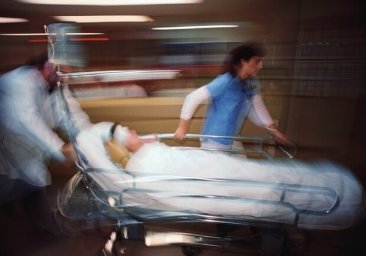 Еле довезли в больницу: 11-летнему мальчику из Одесской области оторвало руку