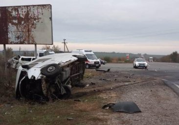 Под Одессой произошло смертельное ДТП: столкнулись два микроавтобуса