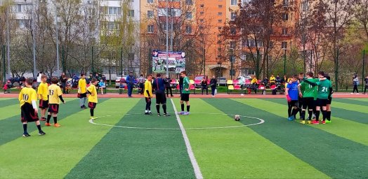 В Одессе продолжаются соревнования Школьной футбольной лиги.