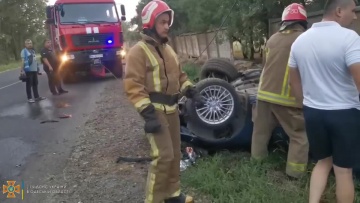 Деблокировка водителя после ДТП и пожар с пострадавшим: как прошли сутки у одесских спасателей